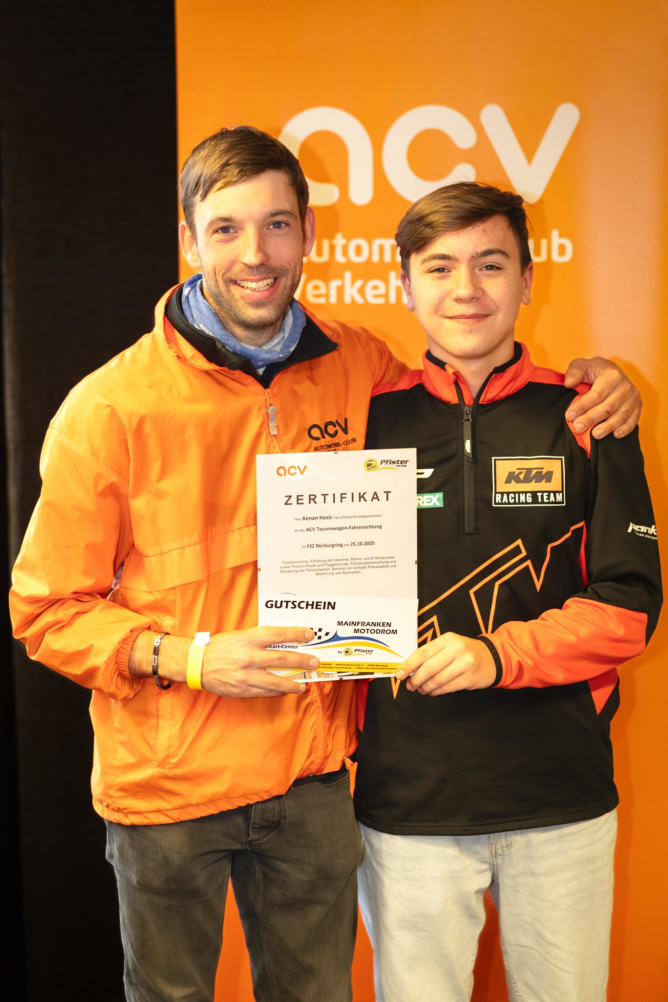 54885948640 3550835cc4 k