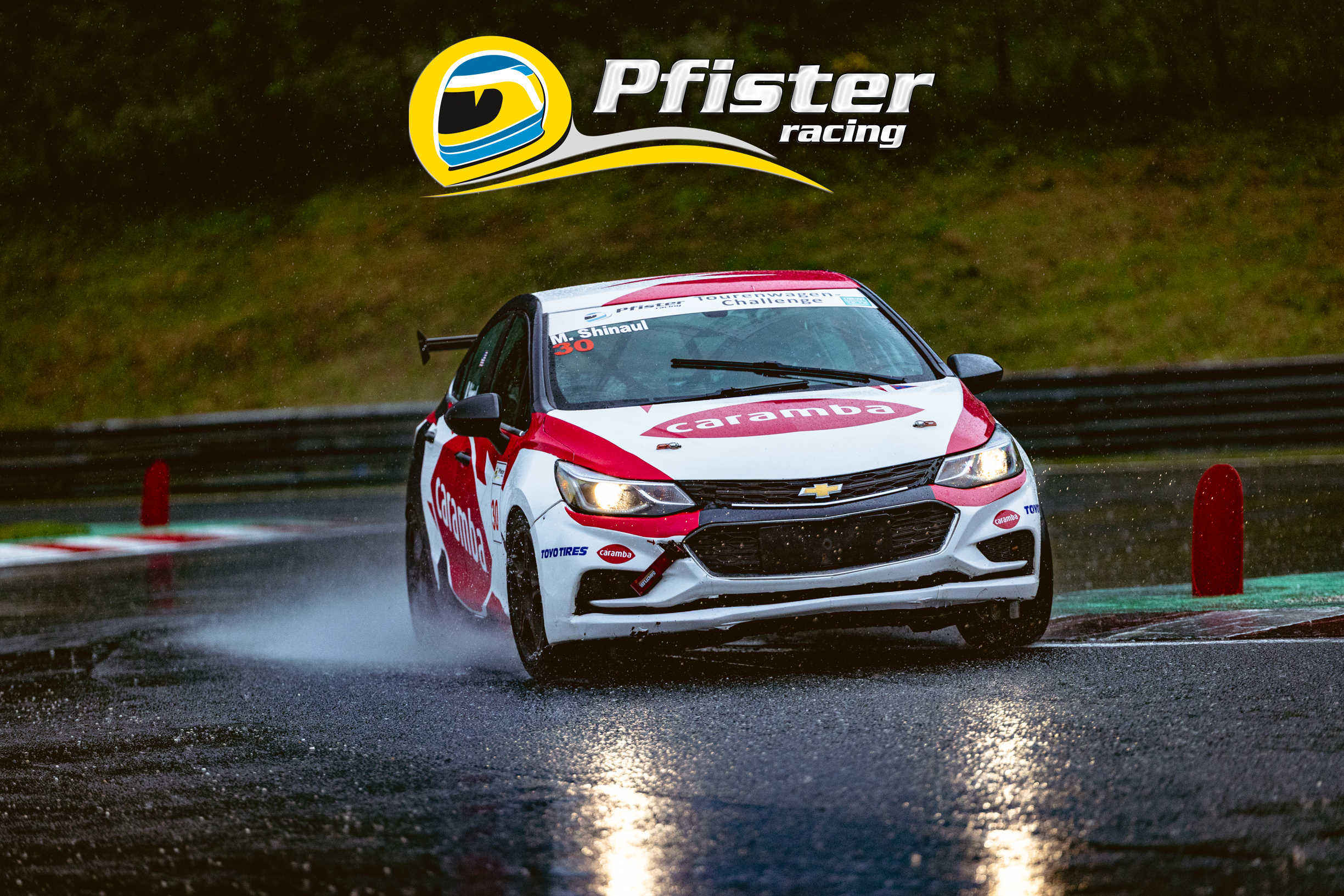 Auch Starkregen kann Marcalis Shinaul im neuen Cruze Turbo Rennwagen nicht stoppen